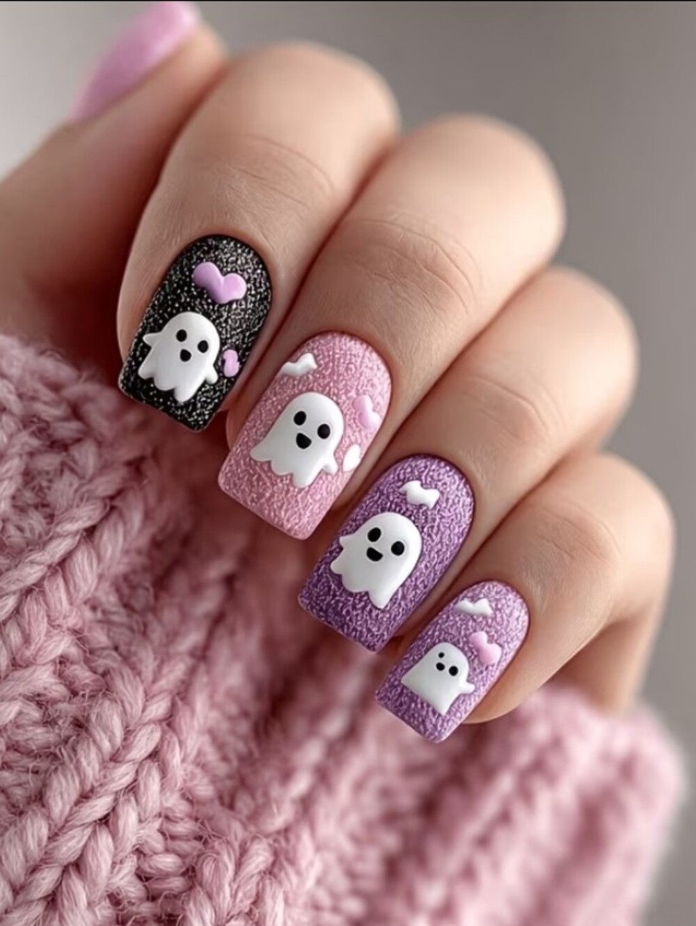 Ghost Cloud Press On Nails